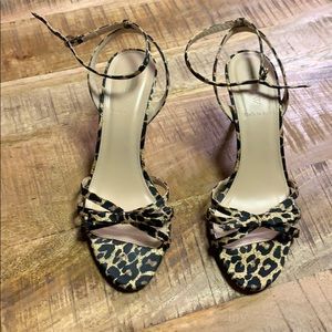 Fabric leopard sandal